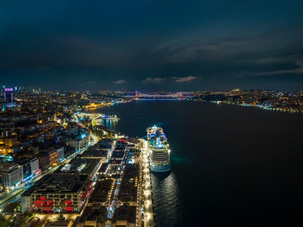KRUVAZİYER TURİZMİNİN YENİ MERKEZİ İSTANBUL